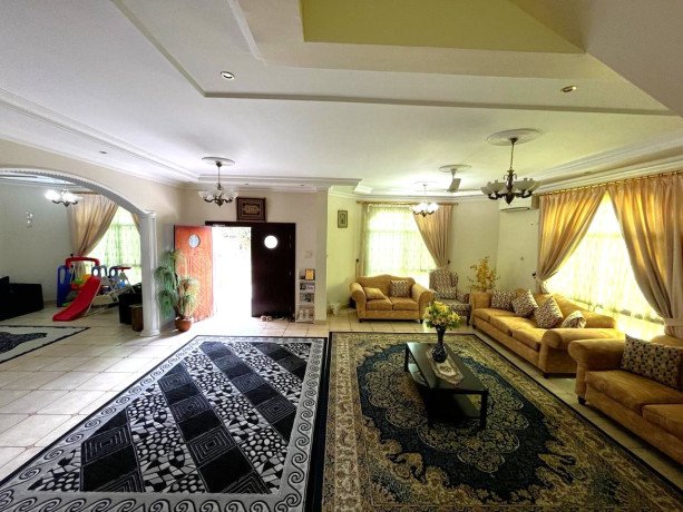 beautiful-villa-for-sale-in-janabiya-big-5