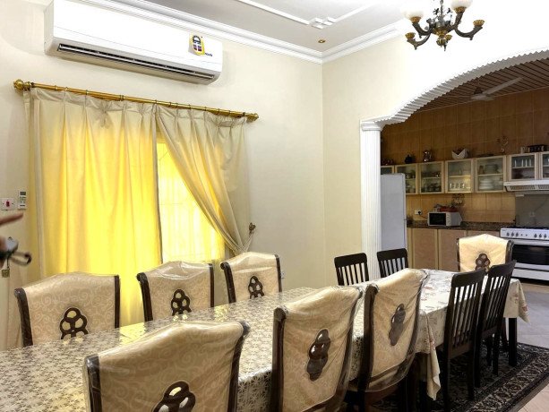 beautiful-garden-villa-for-sale-in-janabiya-big-3