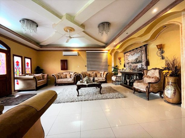 fully-furnished-luxury-villa-for-sale-in-busaiteen-big-2