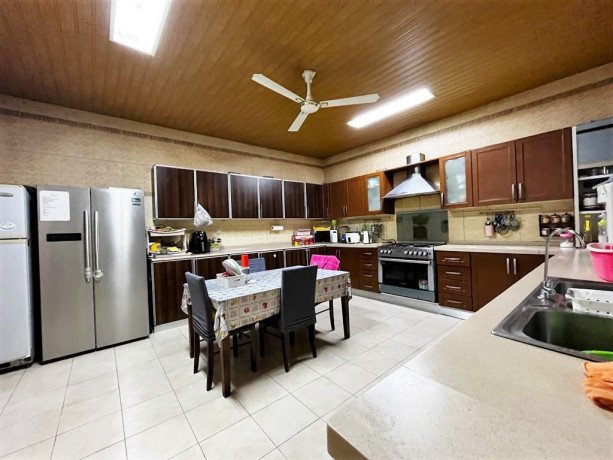 fully-furnished-luxury-villa-for-sale-in-busaiteen-big-4