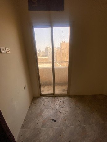 flat-for-rent-at-ras-rumman-near-palace-road-big-2