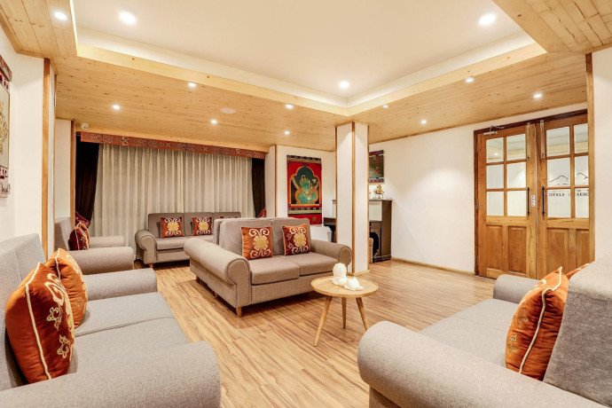 best-hotels-in-darjeeling-near-mall-road-big-2