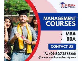 What are some good private universities offering an MCA course in Bhopal, Madhya Pradesh?