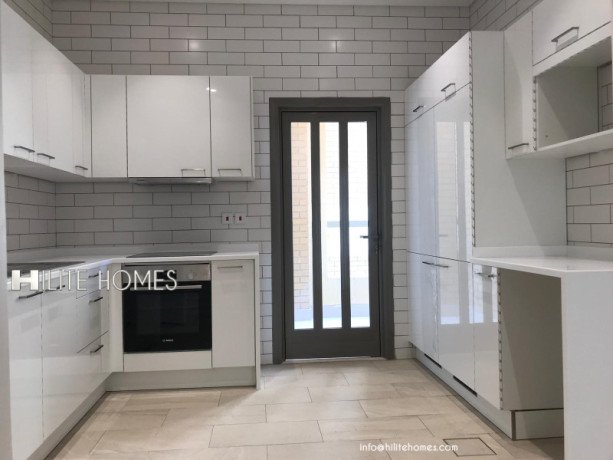 sea-view-three-bedroom-unfurnished-apartment-for-rent-in-shaab-big-4