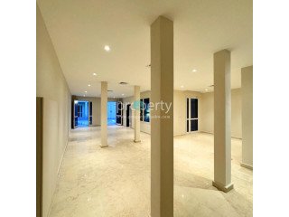 Four bedroom Complex Villa for rent in Abu Al Hasaniya