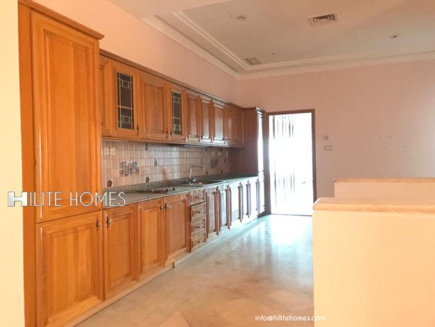 beach-front-four-bedroom-villa-in-al-bida-kuwait-big-4