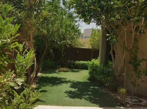 villa-with-garden-pool-for-rent-in-al-siddeeq-big-0